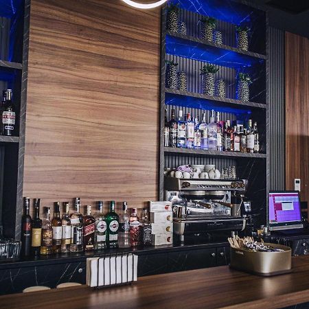 Hotel Niks Sevlievo Bagian luar foto