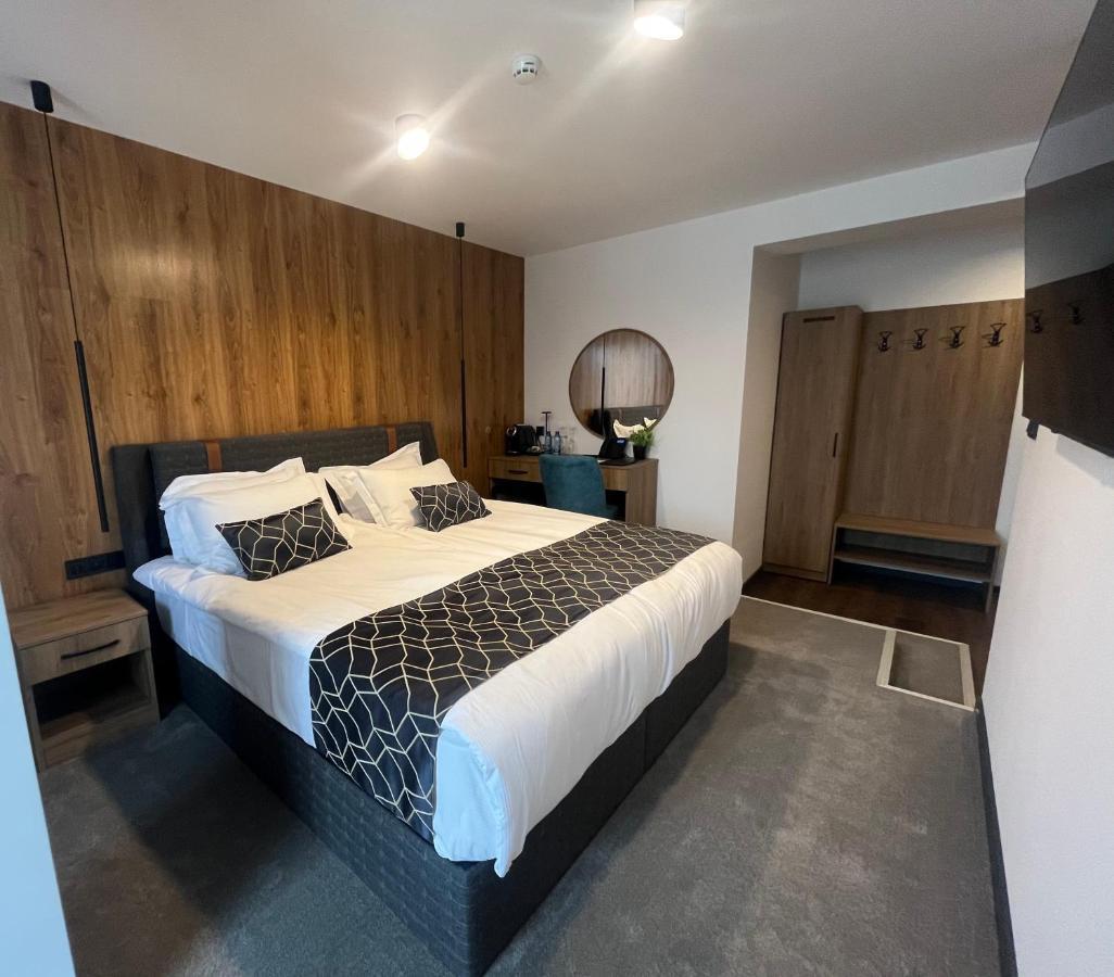 Hotel Niks Sevlievo Bagian luar foto