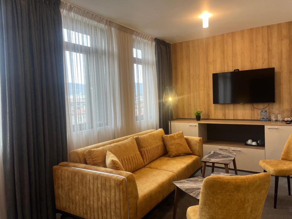 Hotel Niks Sevlievo Bagian luar foto