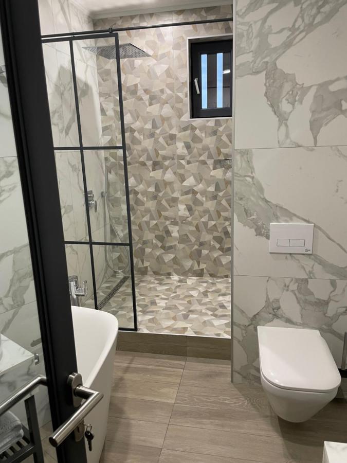 Hotel Niks Sevlievo Bagian luar foto