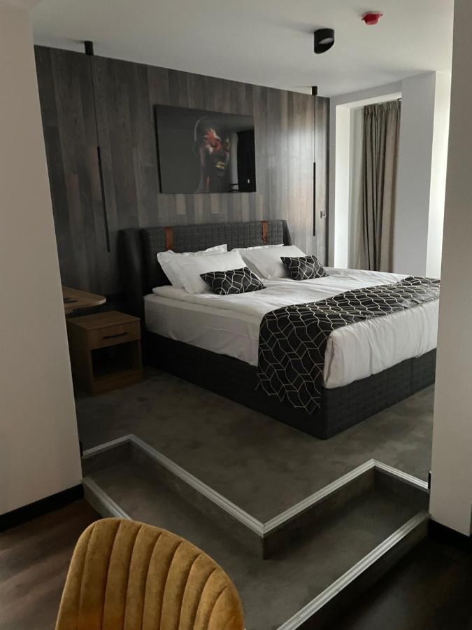 Hotel Niks Sevlievo Bagian luar foto