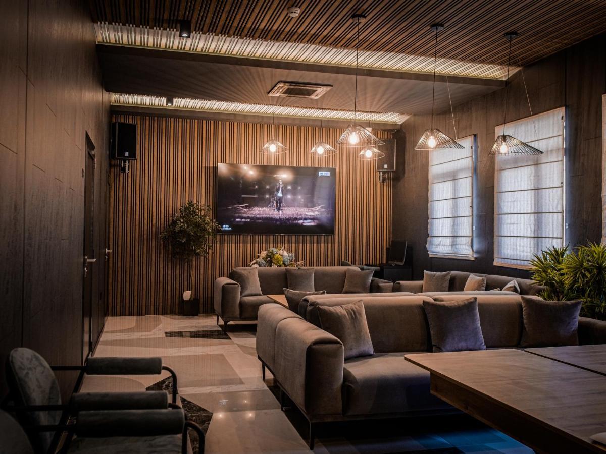 Hotel Niks Sevlievo Bagian luar foto