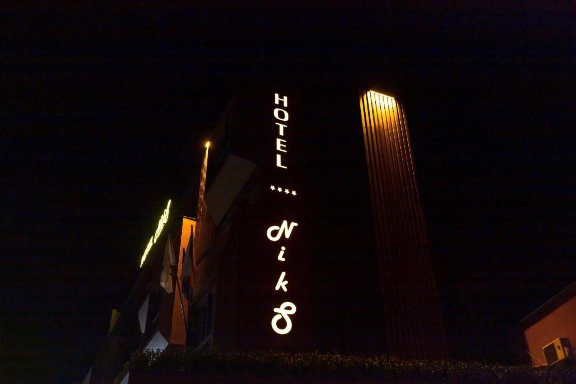 Hotel Niks Sevlievo Bagian luar foto